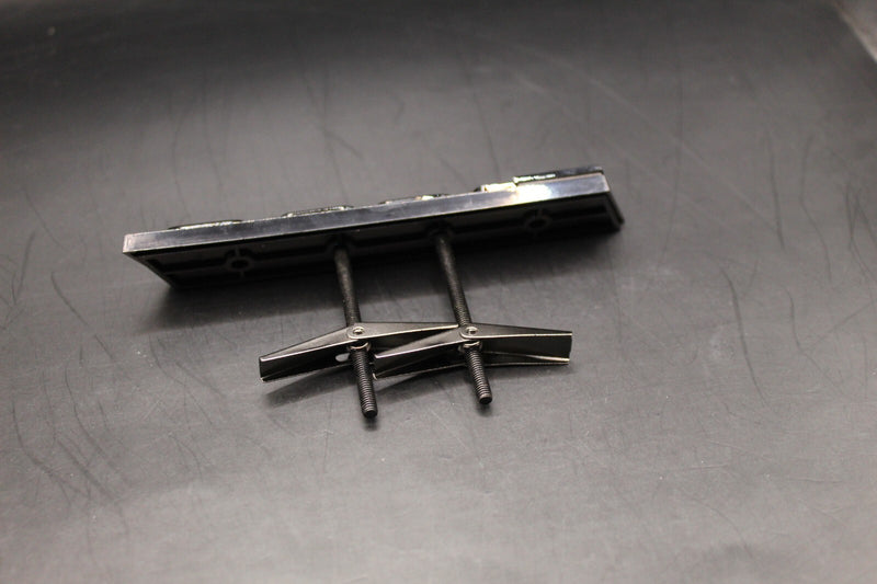 Gloss Black Yellow RSQ5 Front Grille Honeycomb Clip Bracket Badge Fit For AUDI